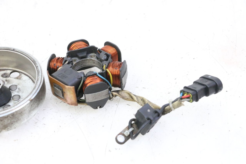 photo de ROTOR ESTATOR PIAGGIO FLY 2T 50 (2004 - 2017) - Ampliação técnica