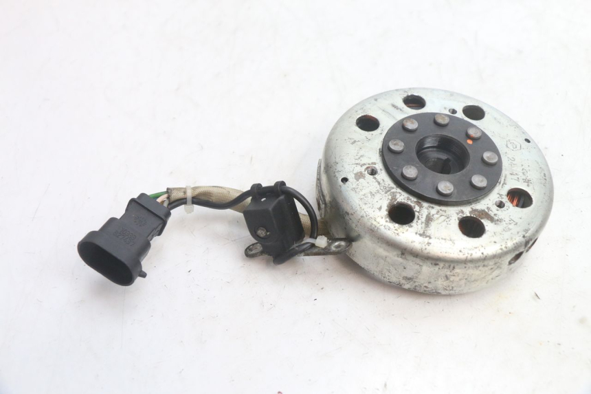 photo de ROTOR ESTATOR PIAGGIO FLY 2T 50 (2004 - 2017) - Zoom do estado de desgaste