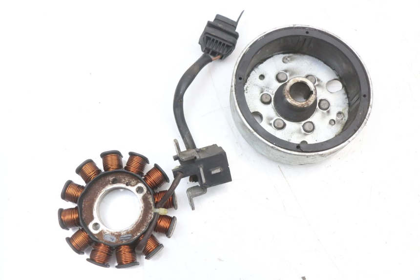 photo de ROTOR ESTATOR PIAGGIO FLY 4T 50 (2004 - 2010) - Detalhe da peça