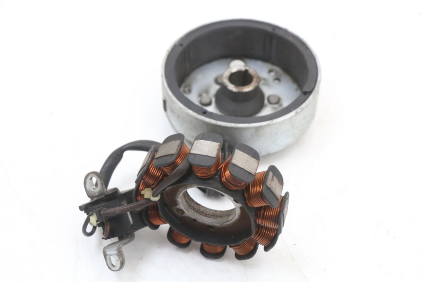 photo de ROTOR ESTATOR PIAGGIO FLY 4T 50 (2004 - 2010) - Zoom do estado de desgaste