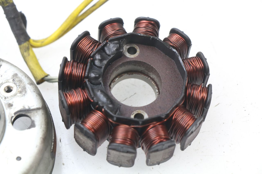 photo de ROTOR ESTATOR PIAGGIO FLY 125 (2005 - 2012) - Pontos de fixação
