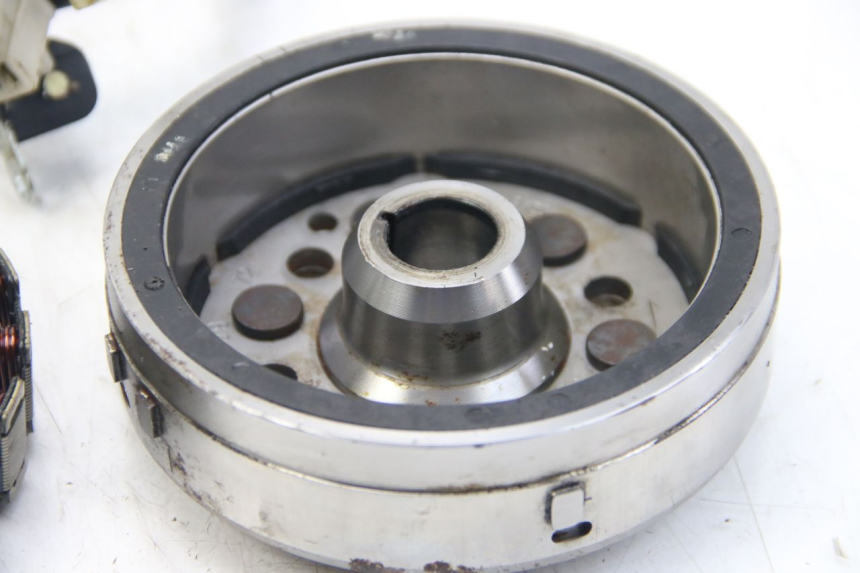 photo de ROTOR ESTATOR YAMAHA FZS FAZER 600 (1998 - 2001) - Ampliação técnica