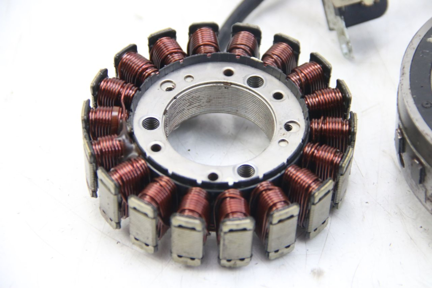 photo de ROTOR ESTATOR YAMAHA FZS FAZER 600 (1998 - 2001) - Vista geral