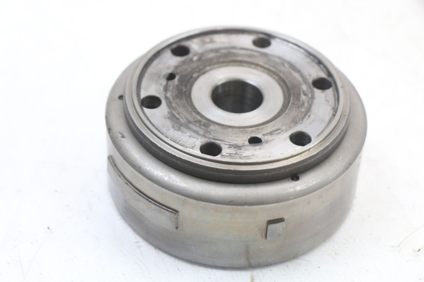 photo de ROTOR ESTATOR HONDA NES AROBASE 125 (2000 - 2003) - Pontos de fixação