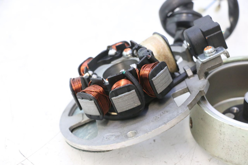 photo de ROTOR ESTATOR KEEWAY HURRICANE 50 (2006 - 2019) - Pontos de fixação