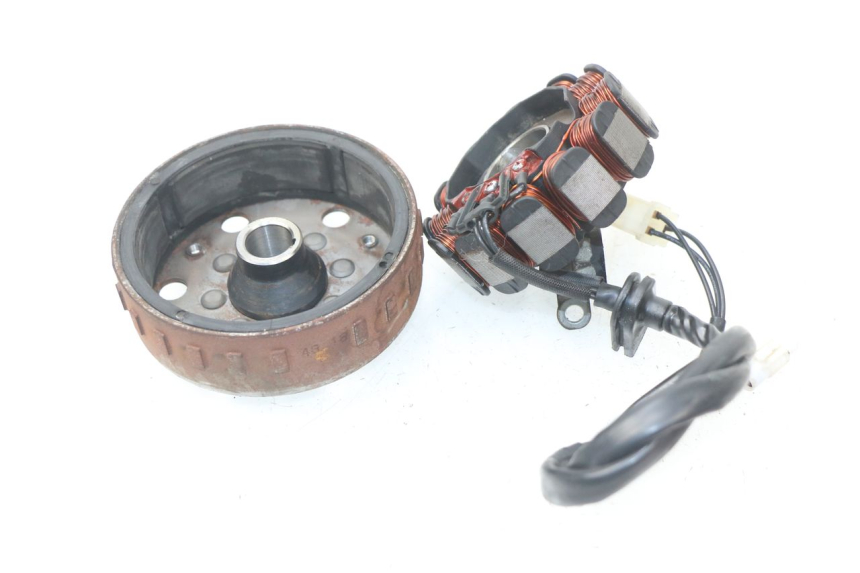 photo de ROTOR ESTATOR PEUGEOT KISBEE 2T 50 (2018 - 2022) - Pontos de fixação