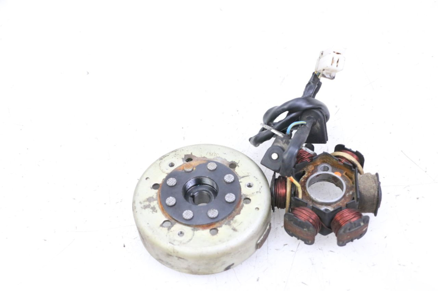 photo de ROTOR ESTATOR PEUGEOT KISBEE 2T 50 (2010 - 2017) - Detalhe da peça