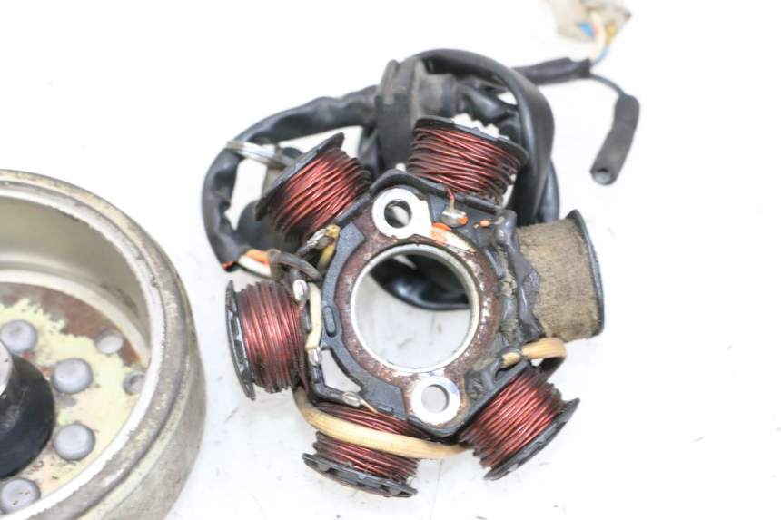 photo de ROTOR ESTATOR PEUGEOT KISBEE 2T 50 (2010 - 2017) - Ampliação dos componentes
