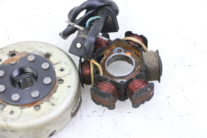 photo de ROTOR ESTATOR PEUGEOT KISBEE 2T 50 (2010 - 2017) - Estado da superfície