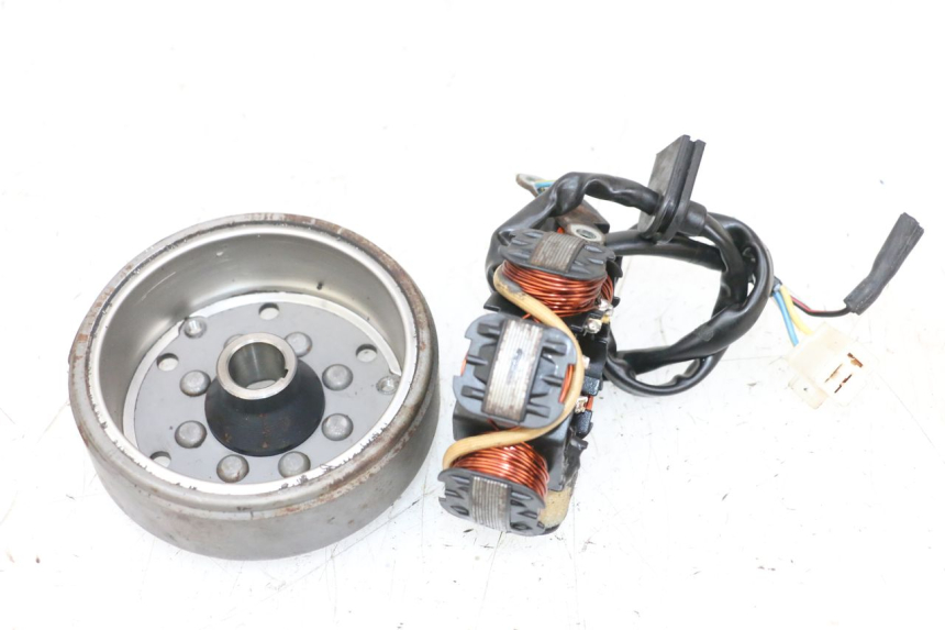 photo de ROTOR ESTATOR PEUGEOT KISBEE 2T 50 (2010 - 2017) - Peça verificada