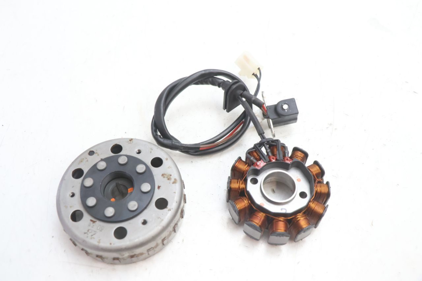 photo de ROTOR ESTATOR PEUGEOT KISBEE 2T 50 (2018 - 2022) - Vista principal