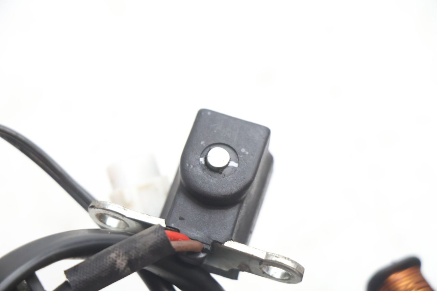 photo de ROTOR ESTATOR PEUGEOT KISBEE 2T 50 (2018 - 2022) - Pontos de fixação