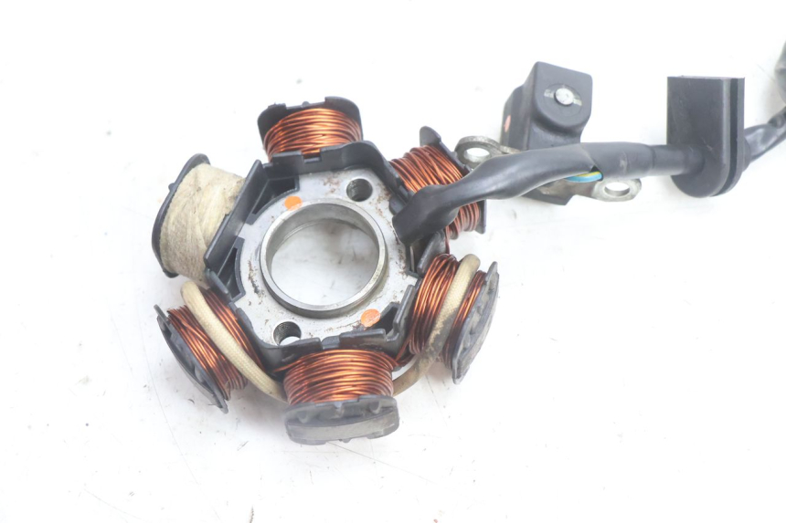 photo de ROTOR ESTATOR PEUGEOT KISBEE 2T 50 (2010 - 2017) - Estado da superfície