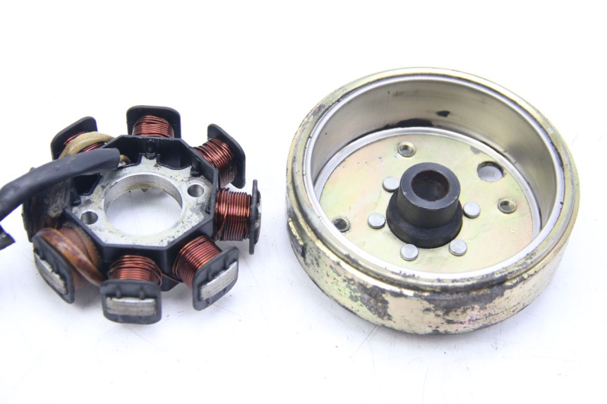 photo de ROTOR ESTATOR PEUGEOT KISBEE 4T 50 (2010 - 2017) - Detalhe da peça