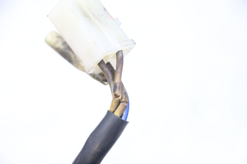 photo de ROTOR ESTATOR PEUGEOT KISBEE 4T 50 (2018 - 2022) - Zoom do estado de desgaste