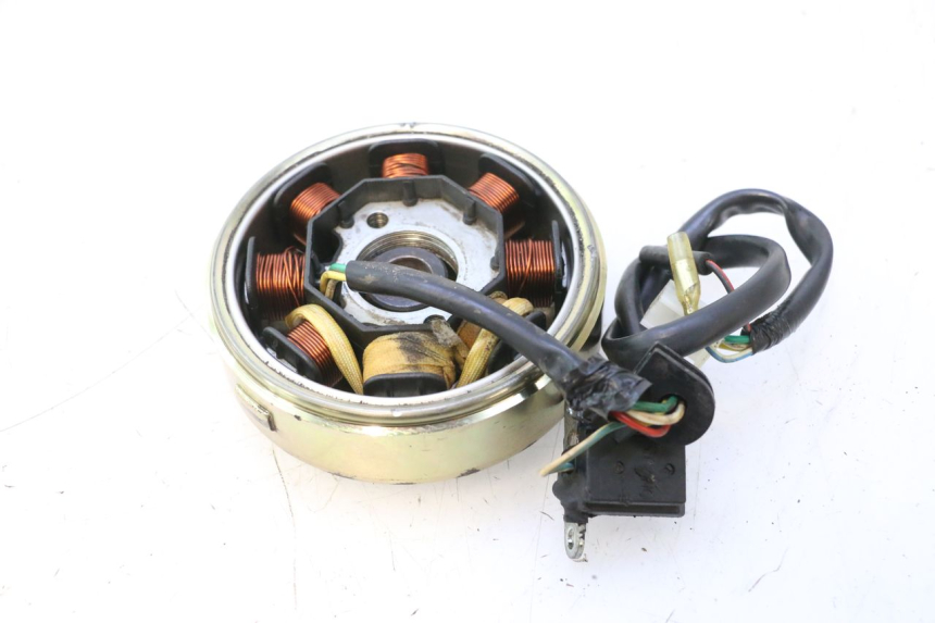 photo de ROTOR ESTATOR PEUGEOT KISBEE 4T 50 (2010 - 2017) - Detalhe da peça