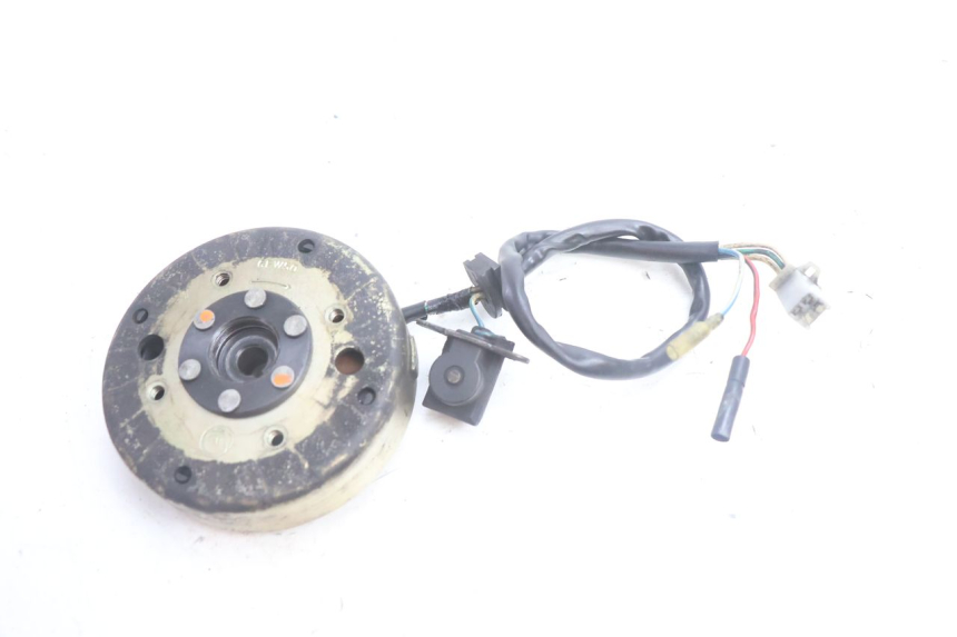 photo de ROTOR ESTATOR PEUGEOT KISBEE 4T 50 (2010 - 2017) - Zoom do estado de desgaste