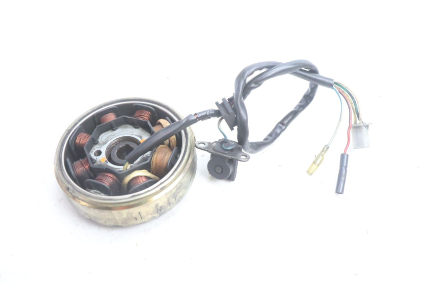 photo de ROTOR ESTATOR PEUGEOT KISBEE 4T 50 (2010 - 2017) - Outro ângulo de visão