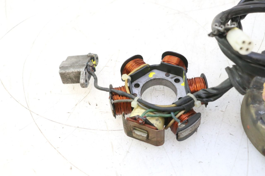 photo de ROTOR ESTATOR PIAGGIO LIBERTY 50 (1998 - 2003) - Pontos de fixação