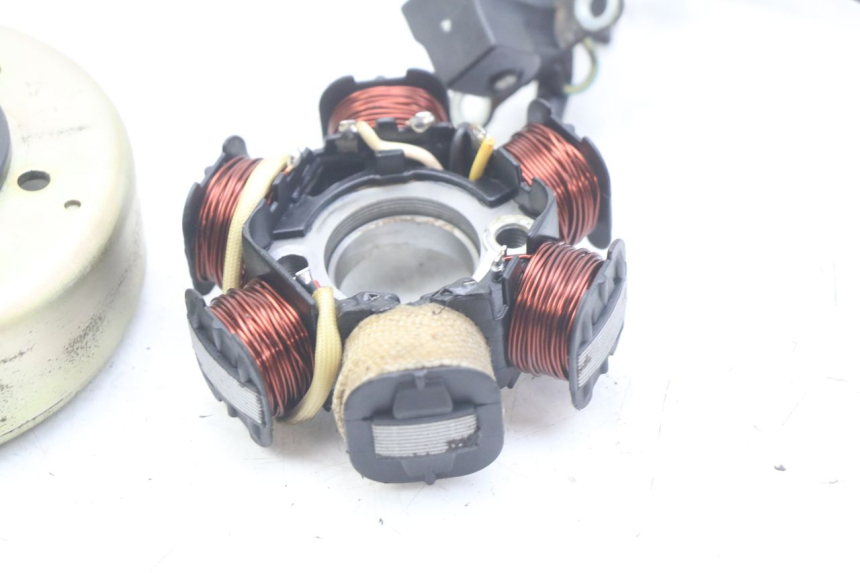 photo de ROTOR ESTATOR PEUGEOT LUDIX 50 (2005 - 2007) - Outro ângulo de visão