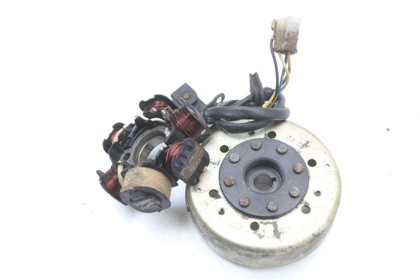 photo de ROTOR ESTATOR PEUGEOT LUDIX 50 (2008 - 2017) - Detalhe da peça