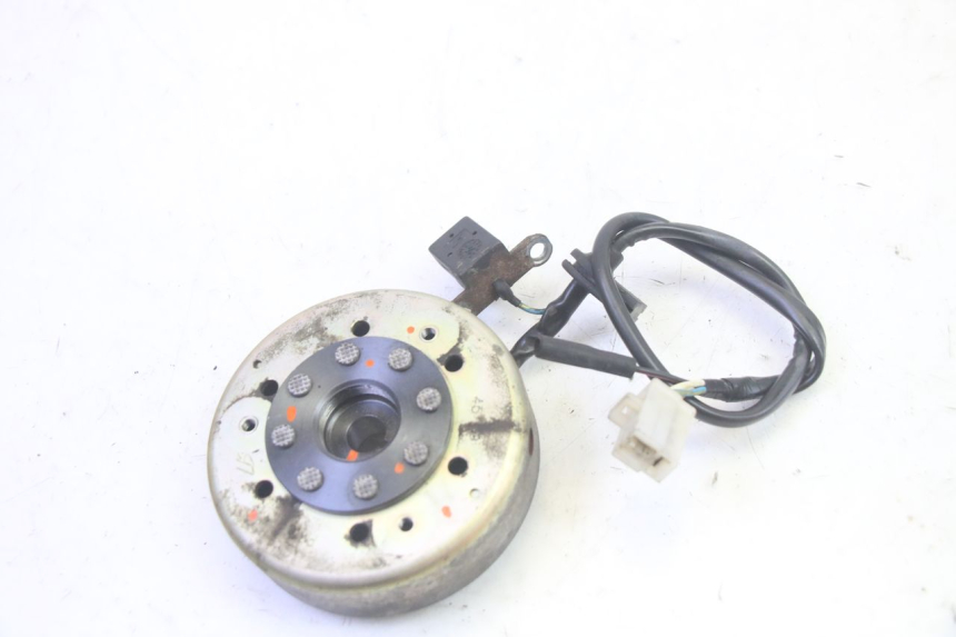 photo de ROTOR ESTATOR PEUGEOT LUDIX 50 (2008 - 2017) - Zoom do estado de desgaste