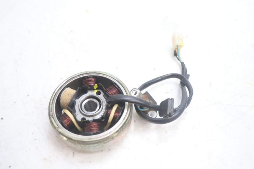 photo de ROTOR ESTATOR PEUGEOT LUDIX 50 (2005 - 2007) - Outro ângulo de visão