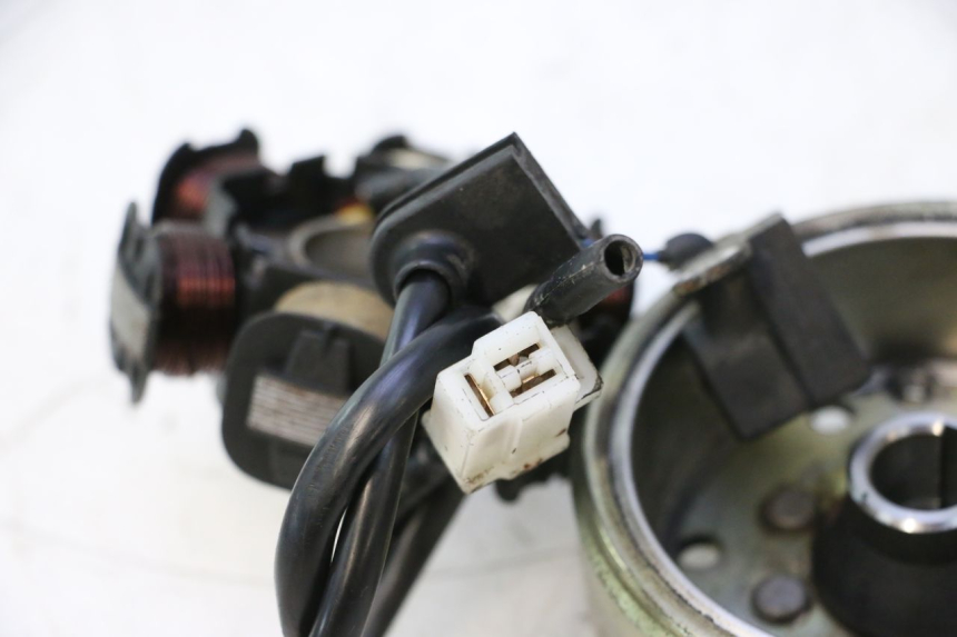 photo de ROTOR ESTATOR PEUGEOT LUDIX ONE 50 (2004 - 2013) - Ampliação técnica