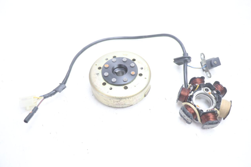 photo de ROTOR ESTATOR PEUGEOT LUDIX ONE 50 (2004 - 2006) - Vista principal
