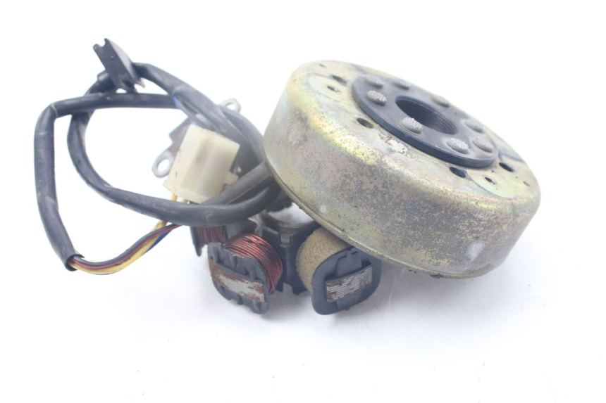 photo de ROTOR ESTATOR PEUGEOT LUDIX SNAKE 2T 50 (2004 - 2014) - Pontos de fixação
