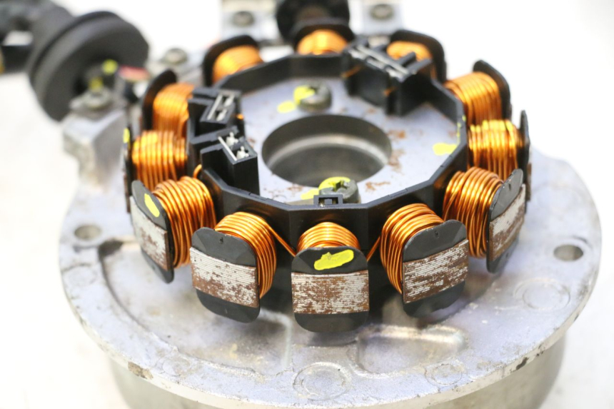 photo de ROTOR ESTATOR MBK MACH G AC 50 (2002 - 2014) - Outro ângulo de visão