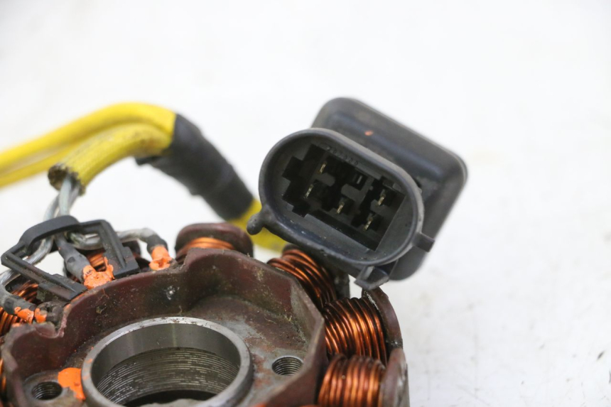 photo de ROTOR ESTATOR PIAGGIO MP3 125 (2006 - 2014) - Peça verificada