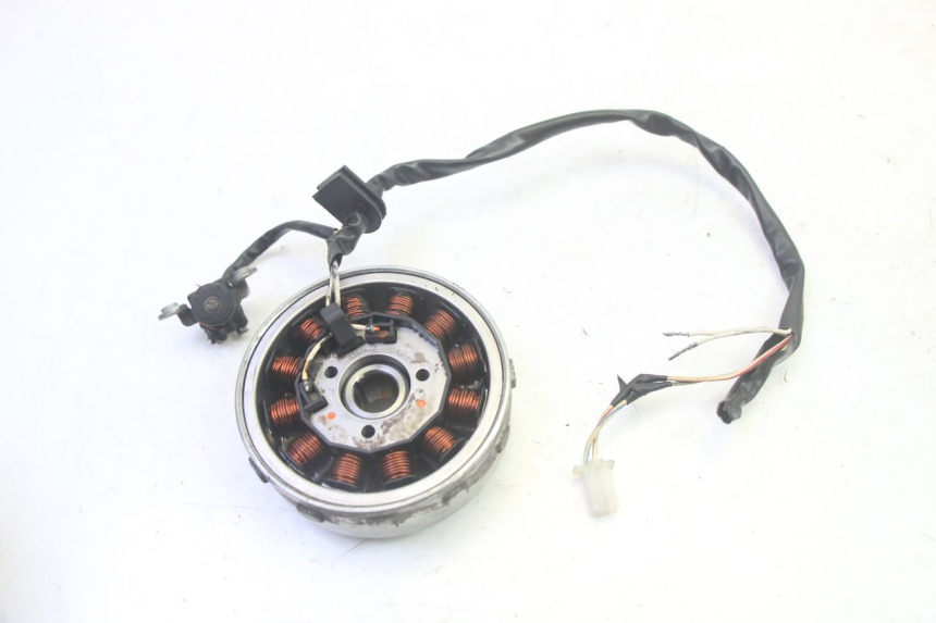 photo de ROTOR ESTATOR YAMAHA NEOS NEO'S 4T 50 (2008 - 2016) - Outro ângulo de visão