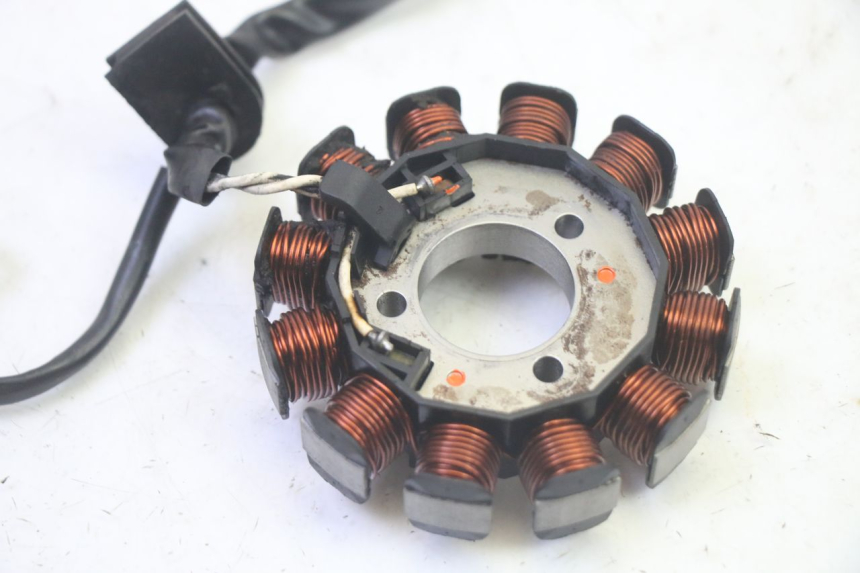 photo de ROTOR ESTATOR YAMAHA NEOS NEO'S 4T 50 (2008 - 2016) - Pontos de fixação