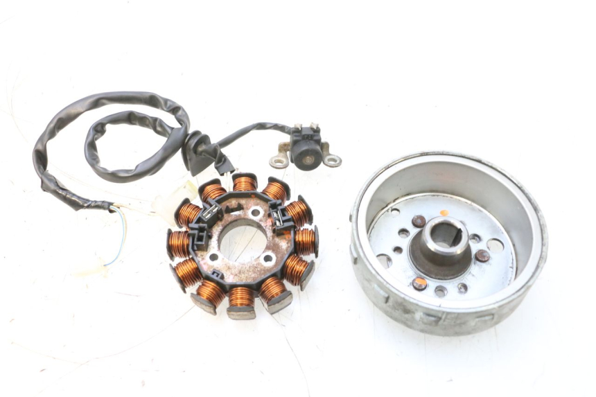 photo de ROTOR ESTATOR YAMAHA NEOS NEO'S 4T 50 (2008 - 2016) - Detalhe da peça