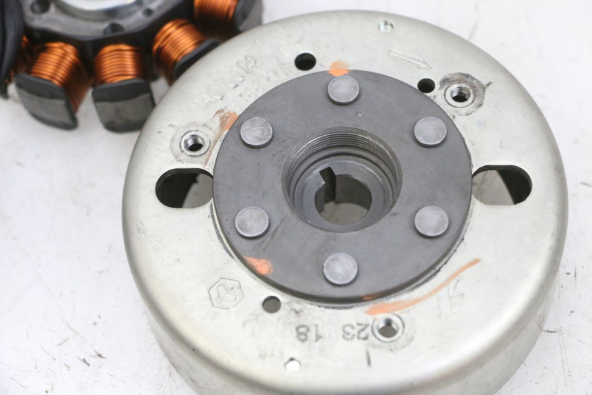 photo de ROTOR ESTATOR PIAGGIO NEW TYPHOON 50 (2018 - 2021) - Outro ângulo de visão