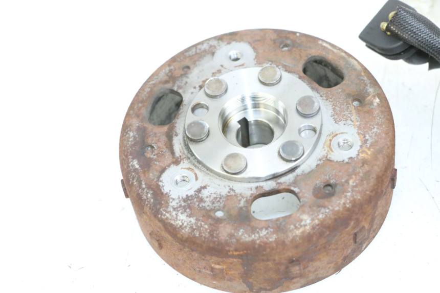 photo de ROTOR ESTATOR HONDA NHX LEAD 110 (2008 - 2010) - Pontos de fixação