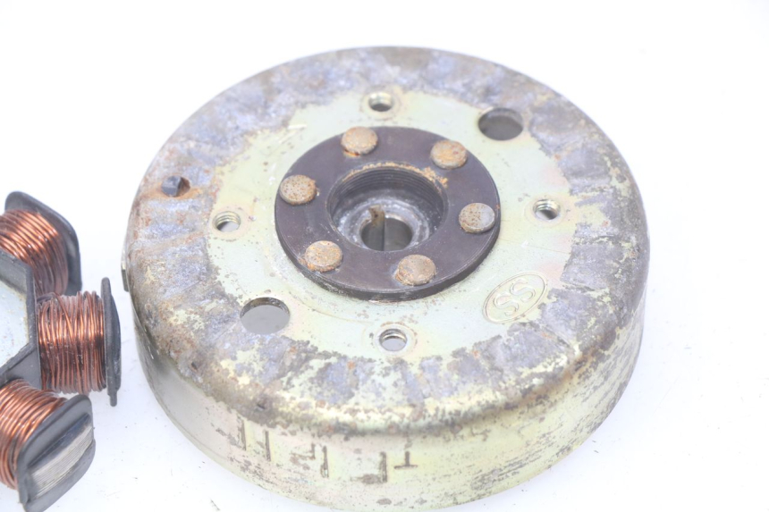 photo de ROTOR ESTATOR JM MOTORS OLDIES 4T 50 (2010 - 2020) - Estado da superfície