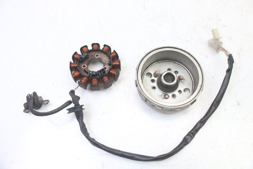 photo de ROTOR ESTATOR MBK OVETTO 4T 50 (2008 - 2016) - Detalhe da peça