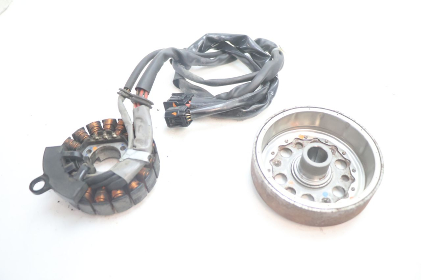 photo de ROTOR ESTATOR HONDA PCX (JF28) 125 (2009 - 2011) - Detalhe da peça