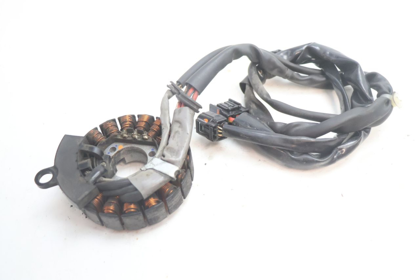photo de ROTOR ESTATOR HONDA PCX (JF28) 125 (2009 - 2011) - Pontos de fixação