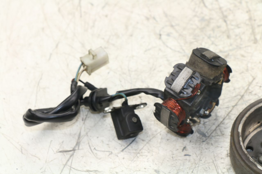 photo de ROTOR ESTATOR PEUGEOT CITYSTAR 50 (2013 - 2017) - Outro ângulo de visão