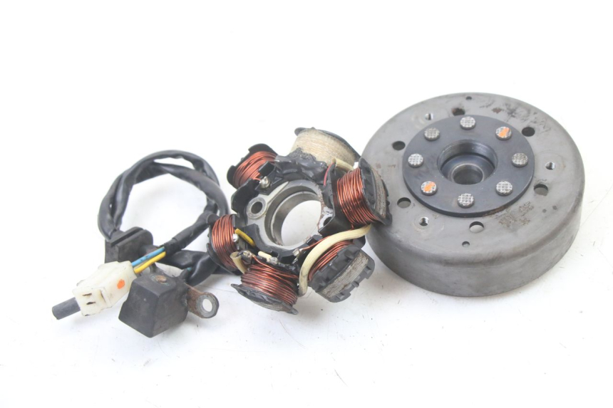 photo de ROTOR ESTATOR PEUGEOT KISBEE 2T 50 (2010 - 2017) - Ampliação técnica