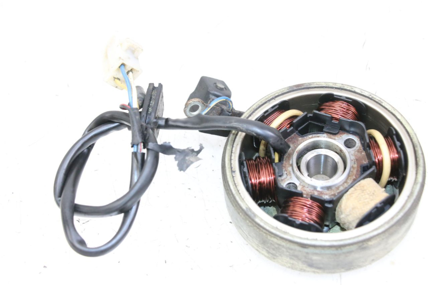 photo de ROTOR ESTATOR PEUGEOT LUDIX 50 (2008 - 2017) - Zoom do estado de desgaste