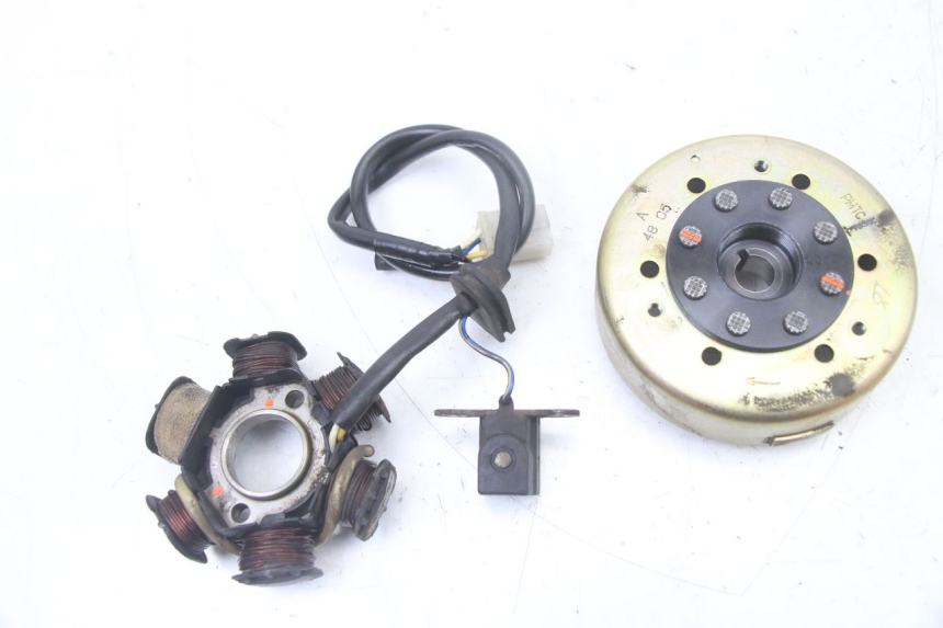 photo de ROTOR ESTATOR PEUGEOT LUDIX ONE 50 (2005 - 2008) - Vista principal
