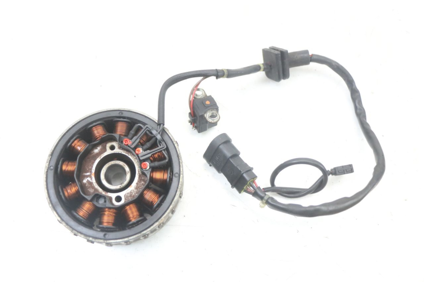 photo de ROTOR ESTATOR PIAGGIO LIBERTY IGET 4T 50 (2021 - 2025) - Outro ângulo de visão