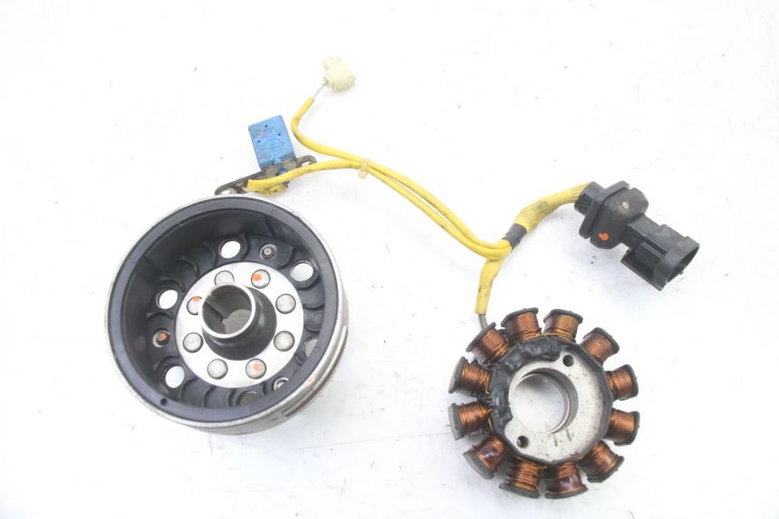 photo de ROTOR ESTATOR PIAGGIO X8 125 (2004 - 2007) - Outro ângulo de visão