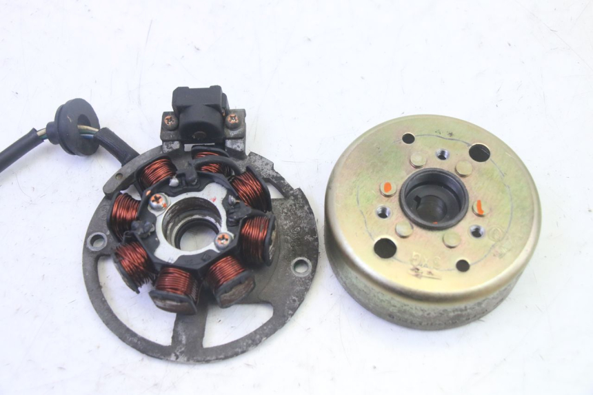 photo de ROTOR ESTATOR RIDE RACE 2T 50 (2012 - 2017) - Detalhe da peça