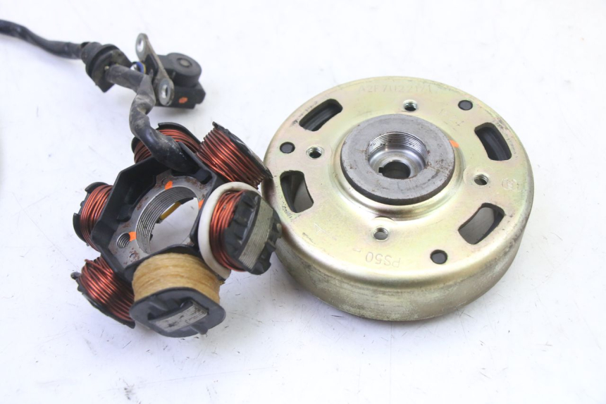photo de ROTOR ESTATOR PGO RODOSHOW 2T 50 (2003 - 2007) - Detalhe da peça