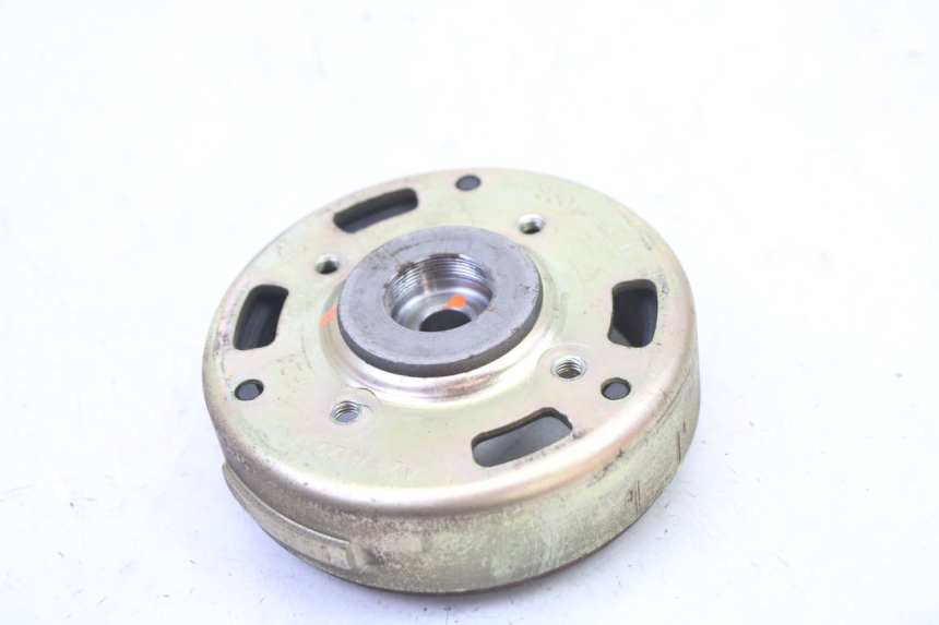 photo de ROTOR ESTATOR PGO RODOSHOW 2T 50 (2003 - 2007) - Pontos de fixação